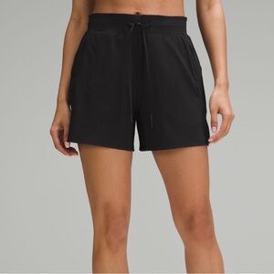 Lululemon License to train high rise shorts 4” black size 6